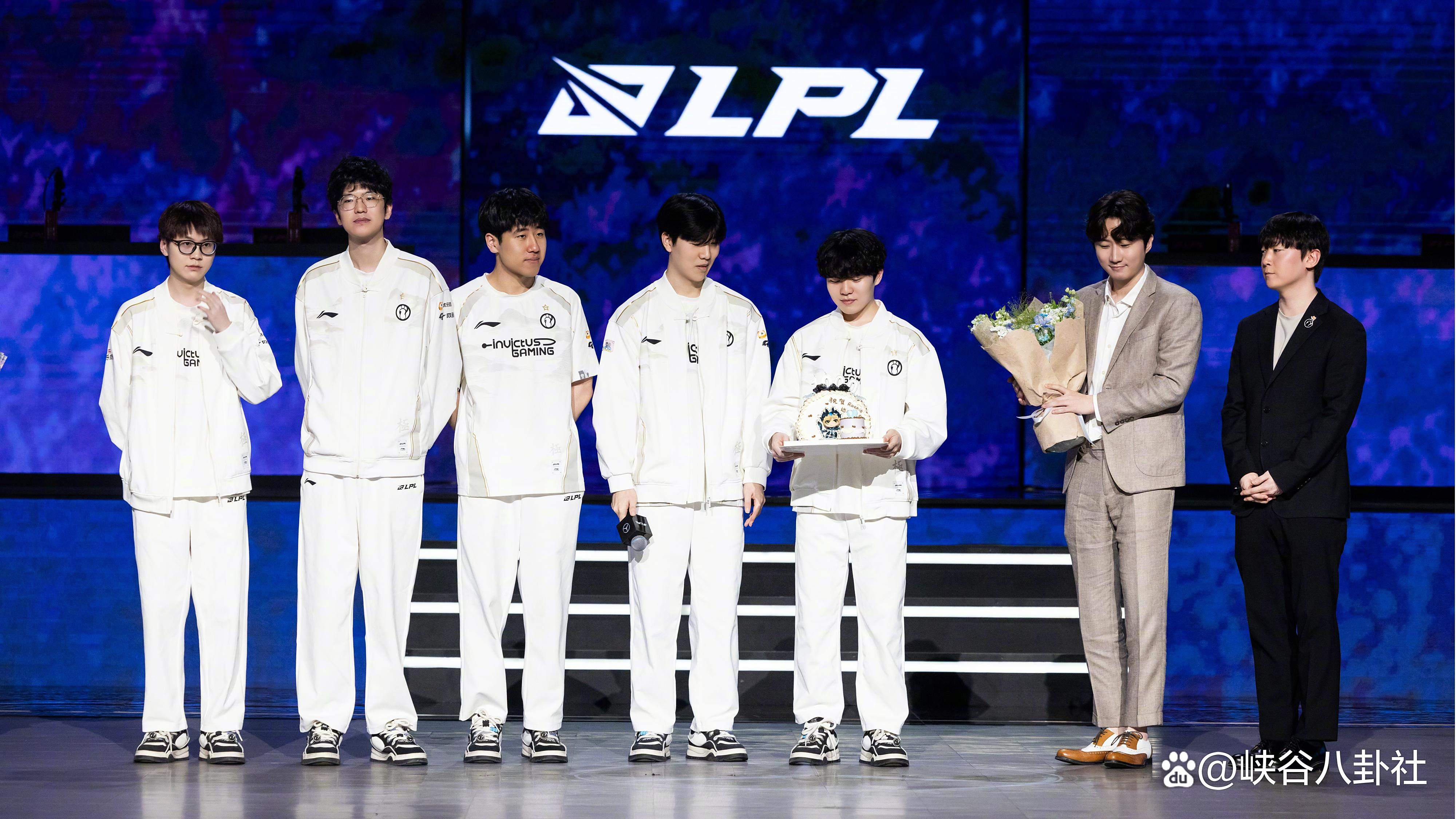 开云APP-Rookie官方宣布刷新纪录新规，中国队引发争议！-开云APP